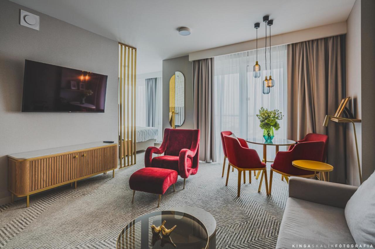 Royal Tulip Warsaw Apartments Екстер'єр фото